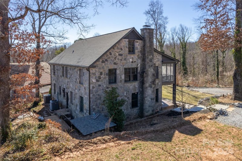 Property image 2 at 112 Glenwalden Lane, Tryon, NC 28782