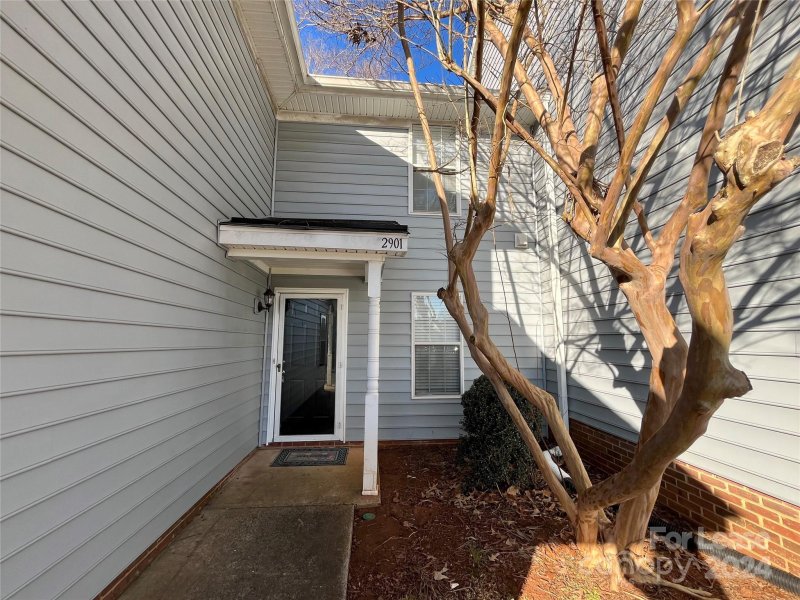 Property image 2 at 2901 Iron Gate Lane, Charlotte, NC 28212