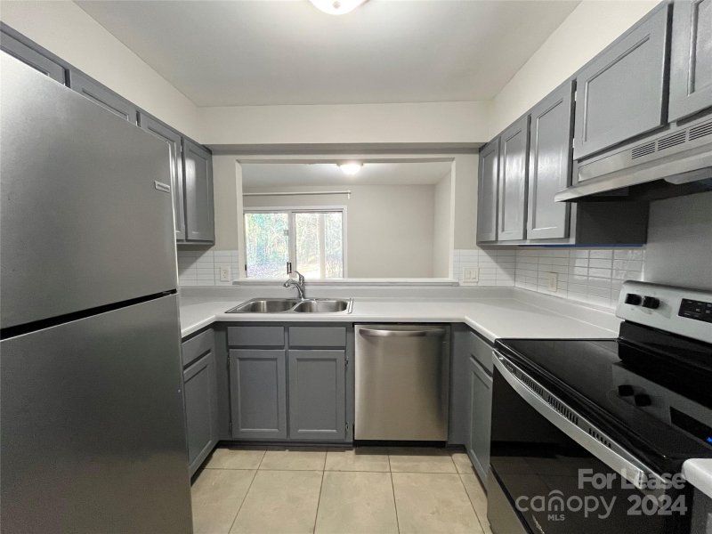 Property image 5 at 2901 Iron Gate Lane, Charlotte, NC 28212