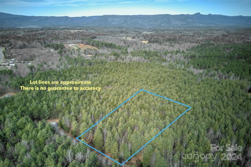 Property image 3 at 1064 Sale Drive, Morganton, NC 28655