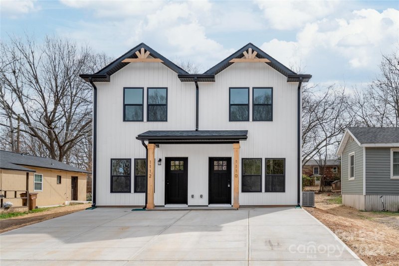 1110 1112 Lincoln Street