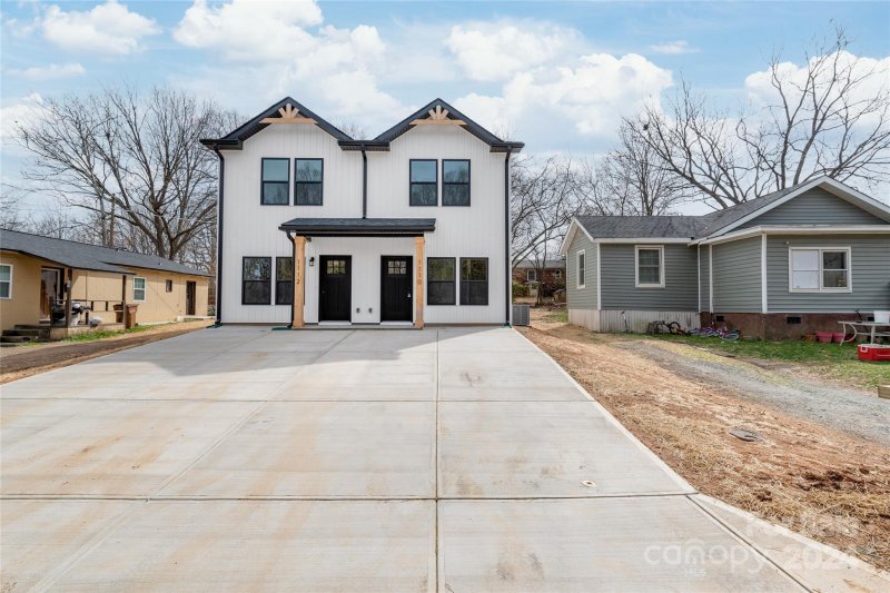 Property image 2 at 1110 1112 Lincoln Street, Lincolnton, NC 28092