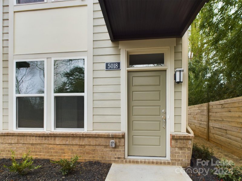Property image 2 at 5018 Sovereignty Court, Charlotte, NC 28205
