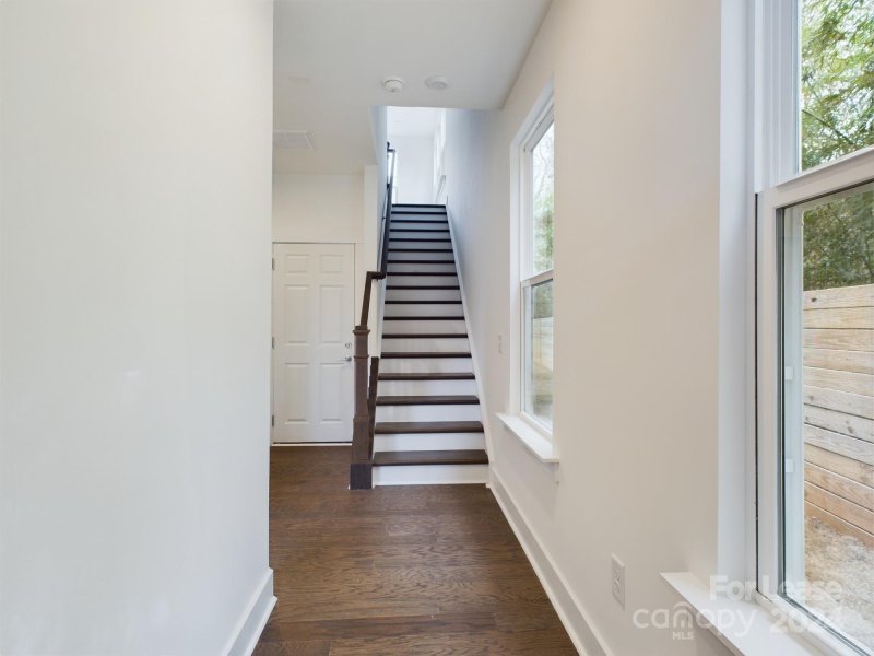 Property image 3 at 5018 Sovereignty Court, Charlotte, NC 28205