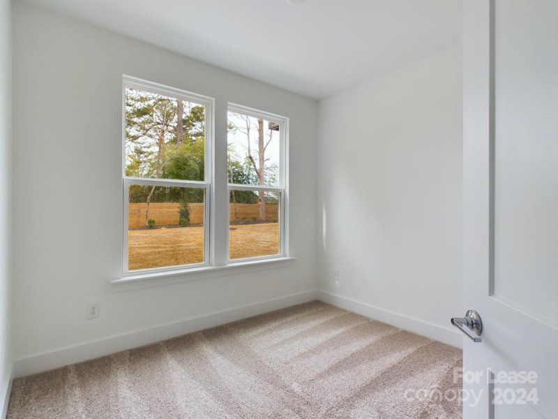 Property image 4 at 5018 Sovereignty Court, Charlotte, NC 28205