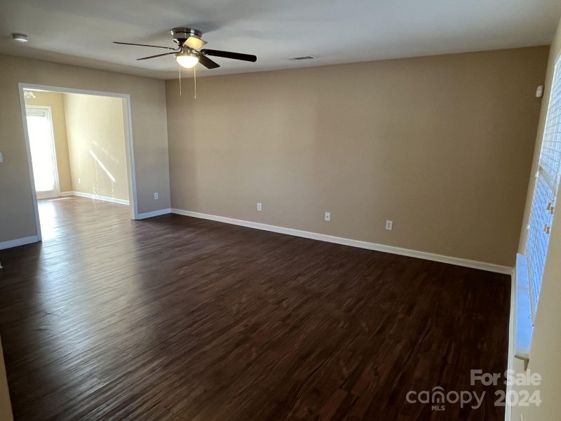 Property image 3 at 6914 Maddox Court, Charlotte, NC 28269