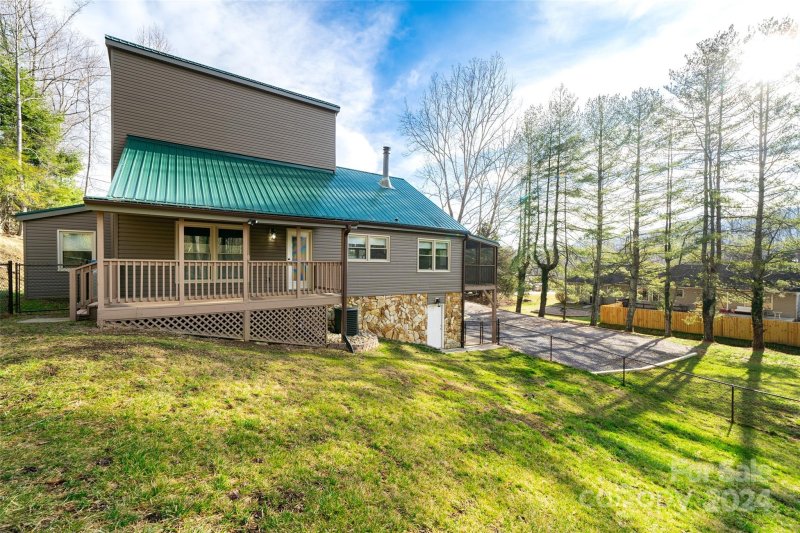 Property image 3 at 85 Blink Bonny Drive, Waynesville, NC 28786