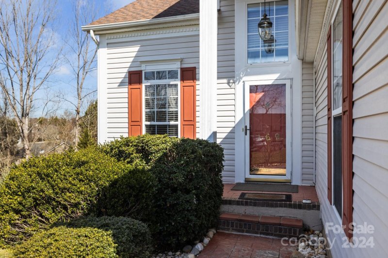 Property image 4 at 169 W Walnut Avenue, Mount Holly, NC 28120