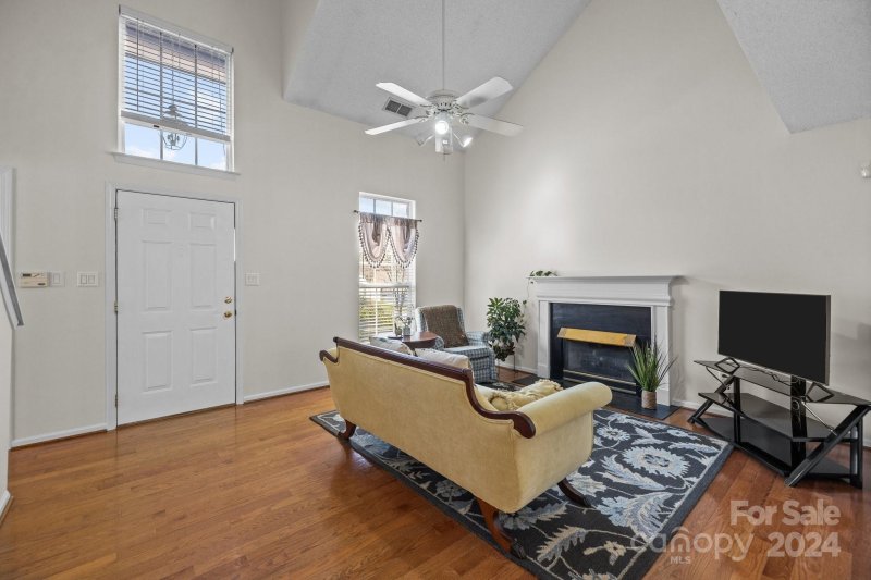 Property image 5 at 169 W Walnut Avenue, Mount Holly, NC 28120