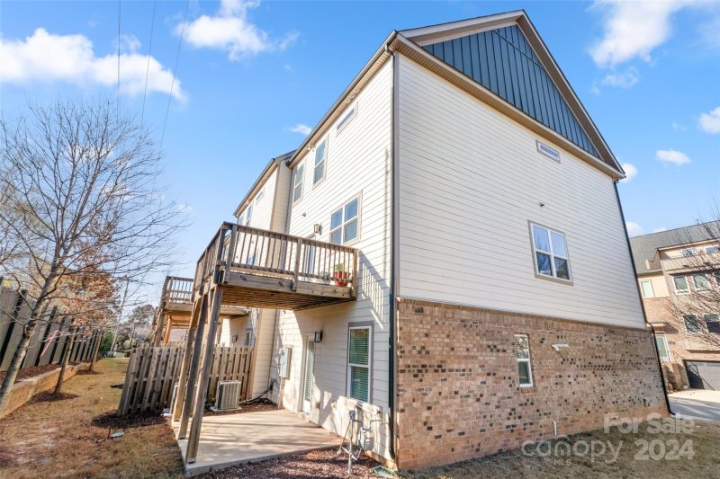 Property image 4 at 1918 Seegars Place, Charlotte, NC 28204