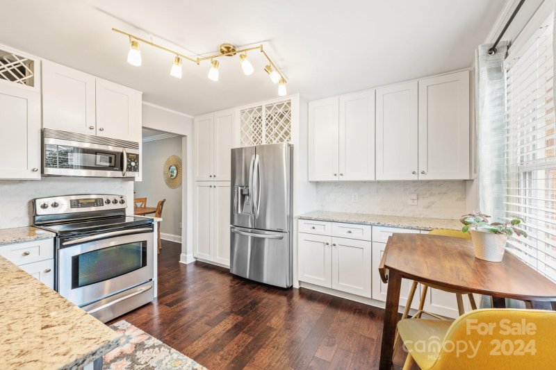 Property image 5 at 4611 Hedgemore Drive, Charlotte, NC 28209