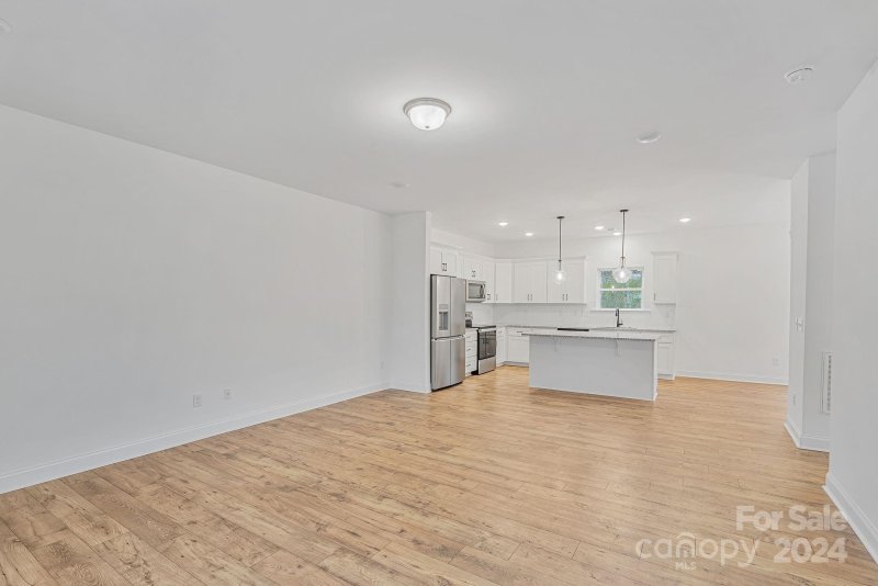 Property image 4 at 65 Walnut Springs Drive, Asheville, NC 28804