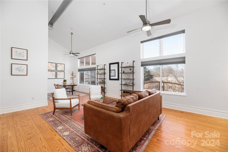 Property image 2 at 404 N Laurel Avenue, Charlotte, NC 28204