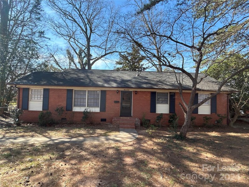 2448 Lanecrest Drive