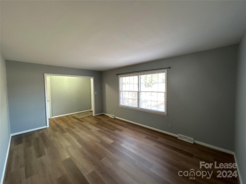 Property image 2 at 2448 Lanecrest Drive, Charlotte, NC 28215