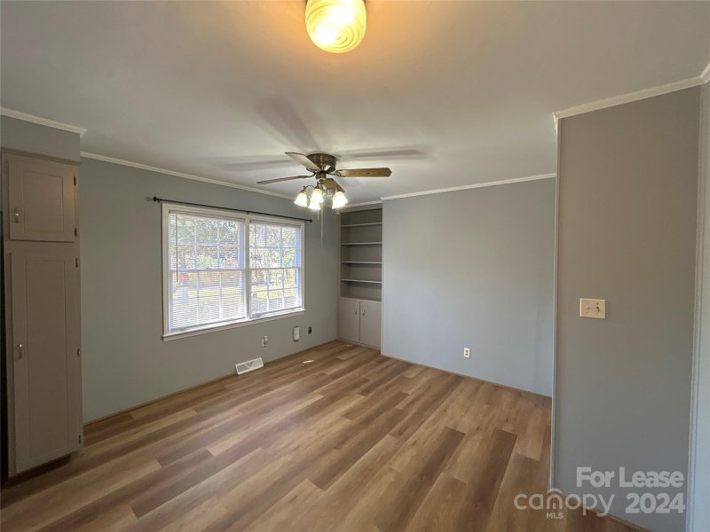 Property image 3 at 2448 Lanecrest Drive, Charlotte, NC 28215