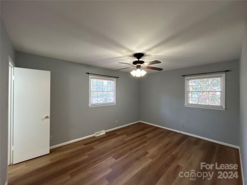 Property image 4 at 2448 Lanecrest Drive, Charlotte, NC 28215