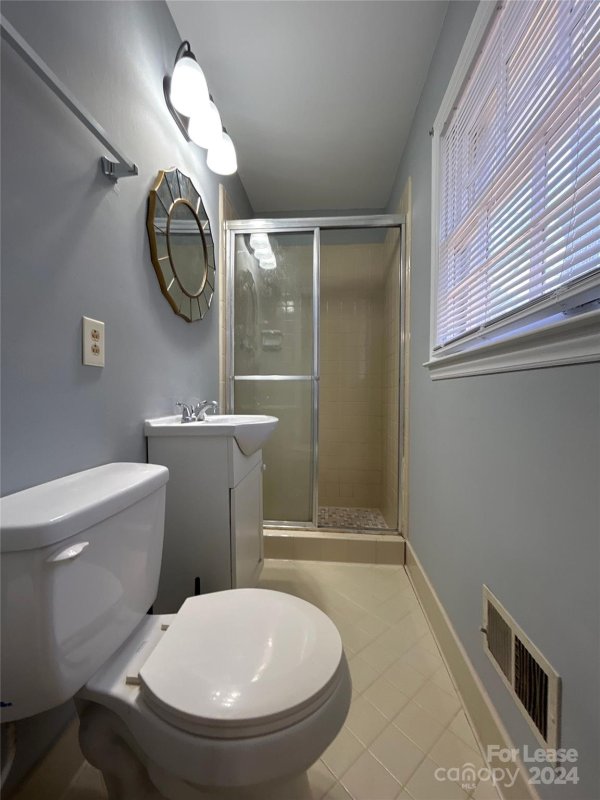 Property image 5 at 2448 Lanecrest Drive, Charlotte, NC 28215