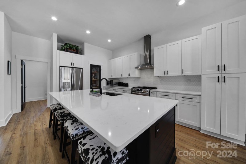 Property image 5 at 1409 Breezewood Drive, Charlotte, NC 28262