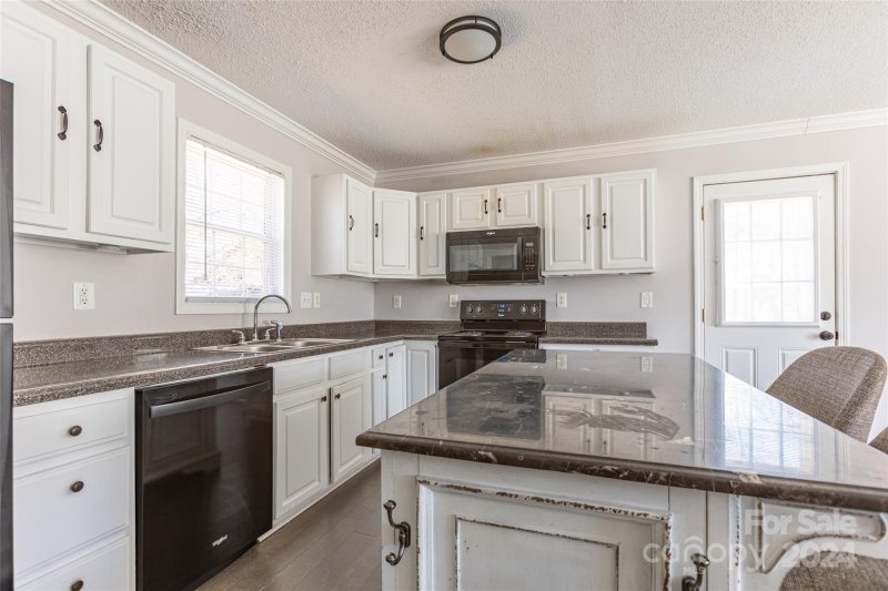 Property image 5 at 206 Cherry Street, Belmont, NC 28012