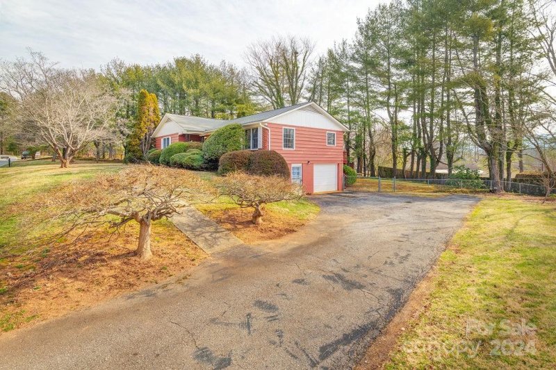 Property image 3 at 215 Old Haw Creek Road, Asheville, NC 28805