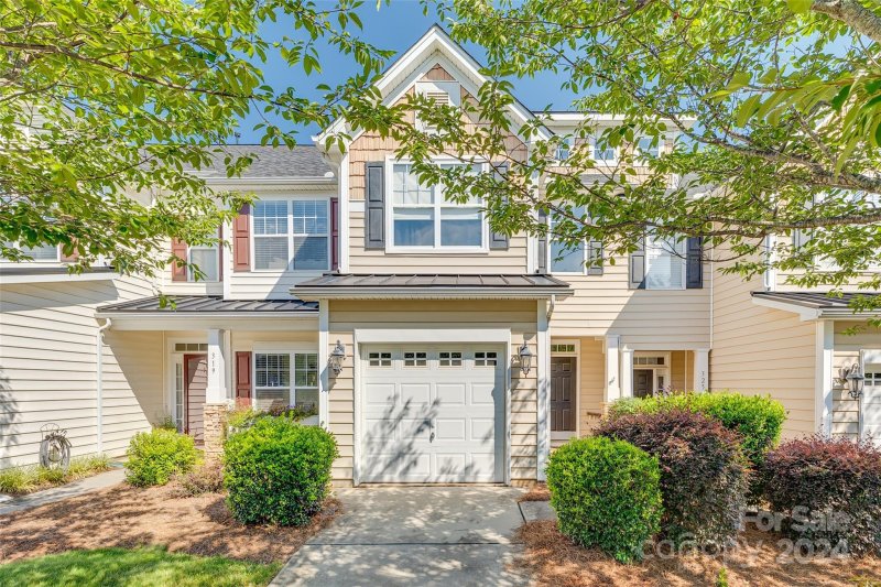 321 Rose Garden Court