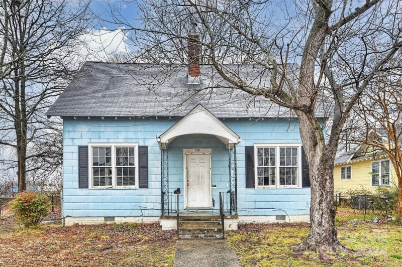 Property image 3 at 210 S Millon Street, Gastonia, NC 28052