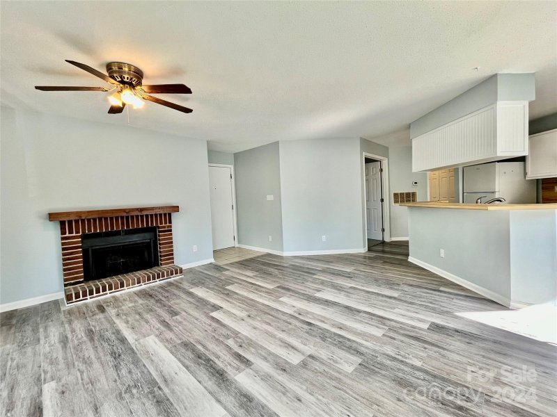 Property image 3 at 8073 Cedar Glen Drive, Charlotte, NC 28212