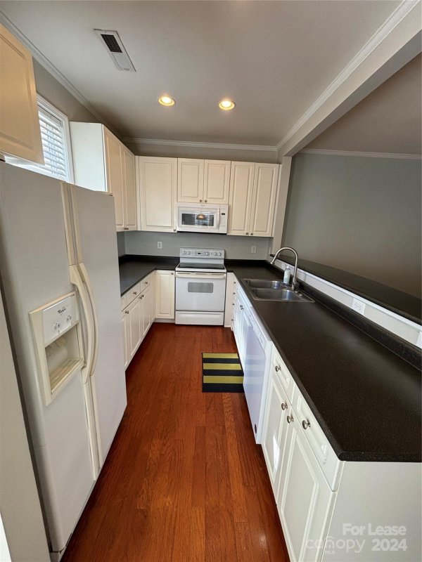 Property image 3 at 11025 Dundarrach Lane, Charlotte, NC 28277