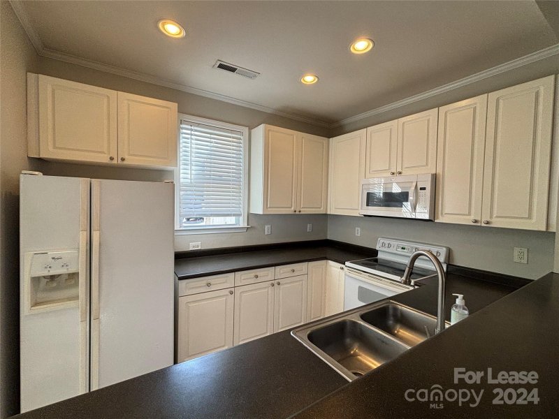 Property image 4 at 11025 Dundarrach Lane, Charlotte, NC 28277