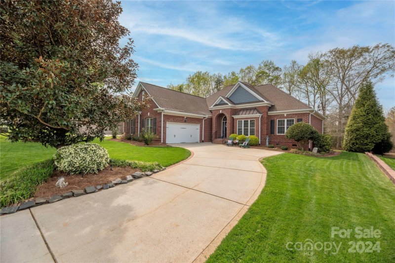 Property image 2 at 2433 Shiny Leaf Drive, Denver, NC 28037