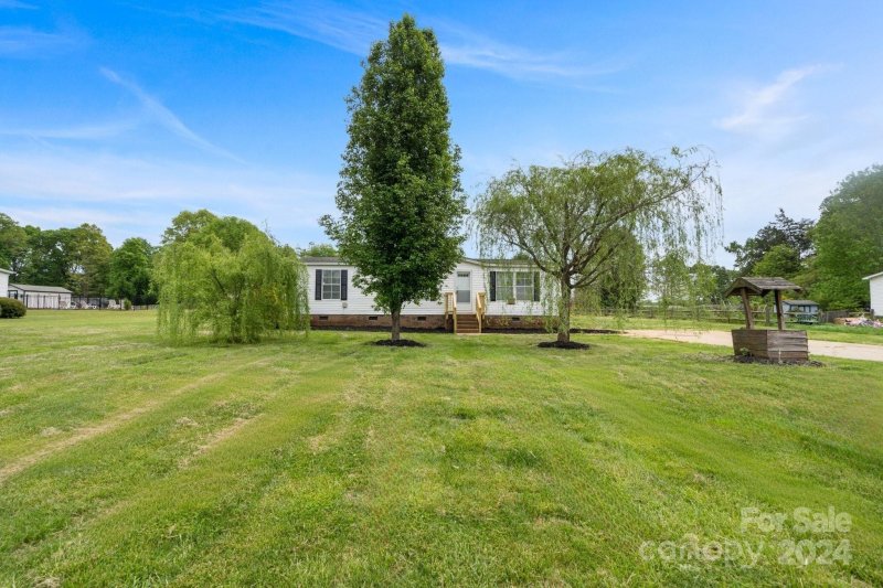 Property image 2 at 109 Regatta Lane, Mooresville, NC 28115