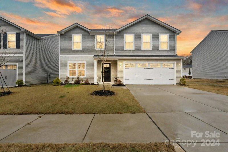 Property image 2 at 7016 Ludell Lane, Charlotte, NC 28215