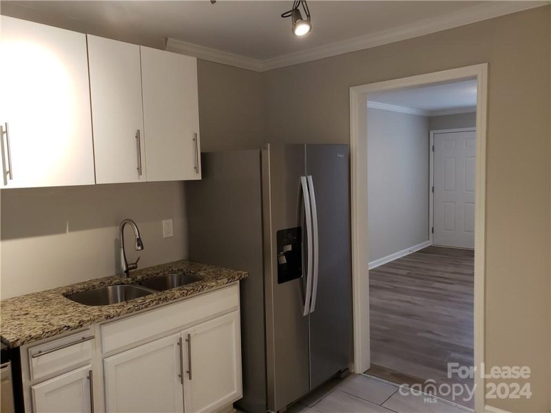 Property image 5 at 2715 Columbus Circle, Charlotte, NC 28208