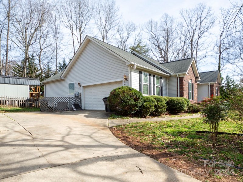 Property image 3 at 207 General Beauregard Street, Stanley, NC 28164