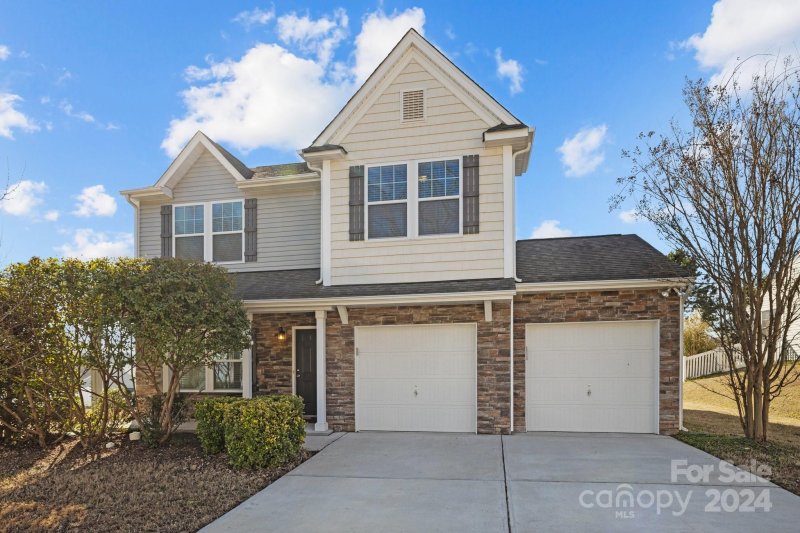 Property image 2 at 101 Isabella Court, Mount Holly, NC 28120