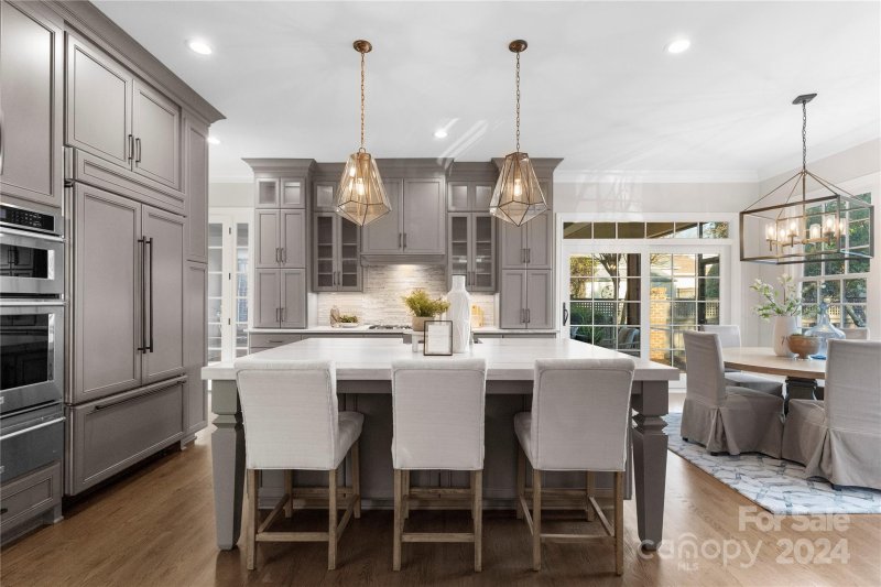 Property image 4 at 8925 Heydon Hall Circle, Charlotte, NC 28210