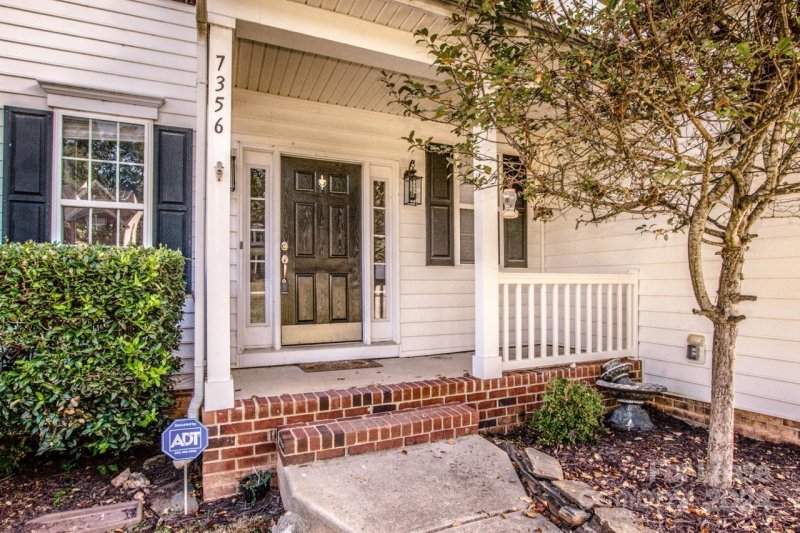 Property image 2 at 7356 Sedgebrook Drive, Stanley, NC 28164