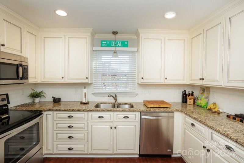 Property image 3 at 502 Worthington Court, Concord, NC 28025