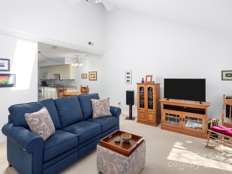 Property image 4 at 406 Sweeten Way, Asheville, NC 28803