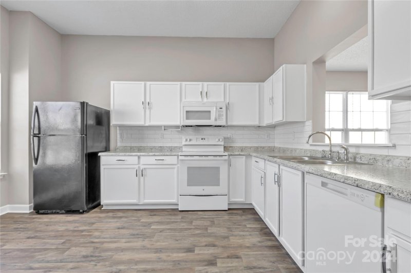 Property image 5 at 2018 Sunset Village Drive, Charlotte, NC 28216