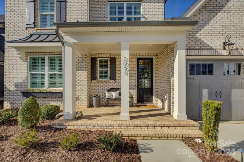 Property image 4 at 2061 Thatcher Way, Fort Mill, SC 29715