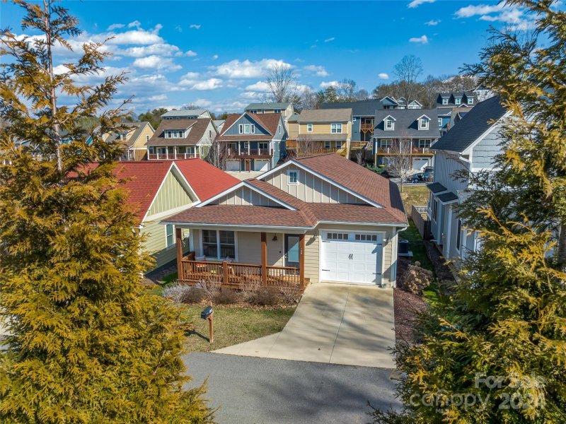 Property image 3 at 126 Green Creek Loop, Asheville, NC 28804