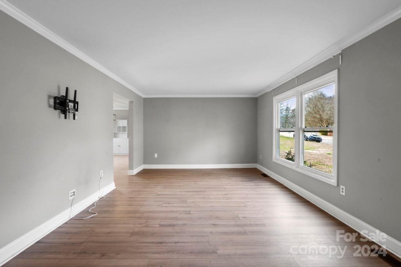 Property image 4 at 5808 Charing Place, Charlotte, NC 28211