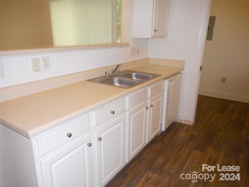 Property image 4 at 2174 Sardony Lane, Charlotte, NC 28213