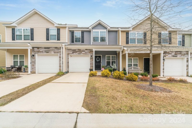 Property image 2 at 13525 Browhill Lane, Charlotte, NC 28278