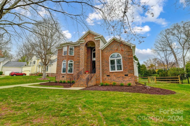 Property image 3 at 111 Prestwood Lane, Mooresville, NC 28117