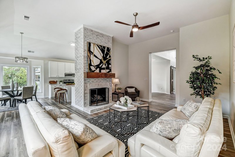 Property image 4 at 111 Prestwood Lane, Mooresville, NC 28117