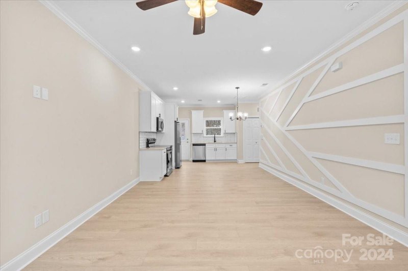 Property image 4 at 406 Presidents Court, Charlotte, NC 28217