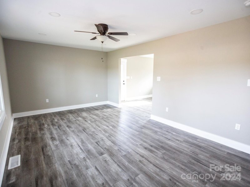 Property image 5 at 2537 Linwood Road, Gastonia, NC 28052